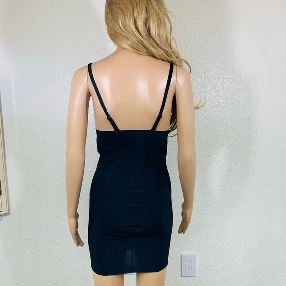 NWT SHAPING HALF SLIP / DKNY - Picture 2 of 7